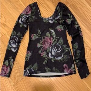 Lululemon Garden Party Scoop Neck Top EUC Size 4